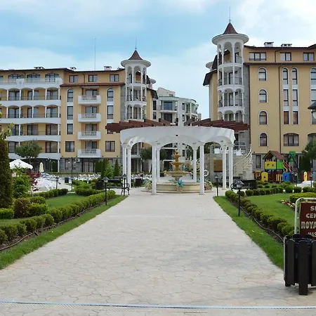 Апартамент Bratanov In Royal Sun *